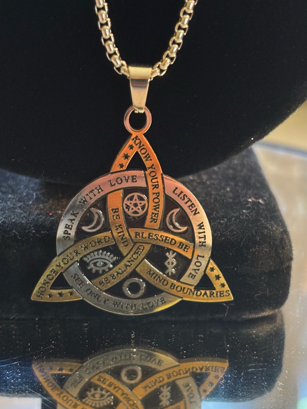 Wiccan Triquetra (Trinity Knot) Affirmation Pendant necklace
